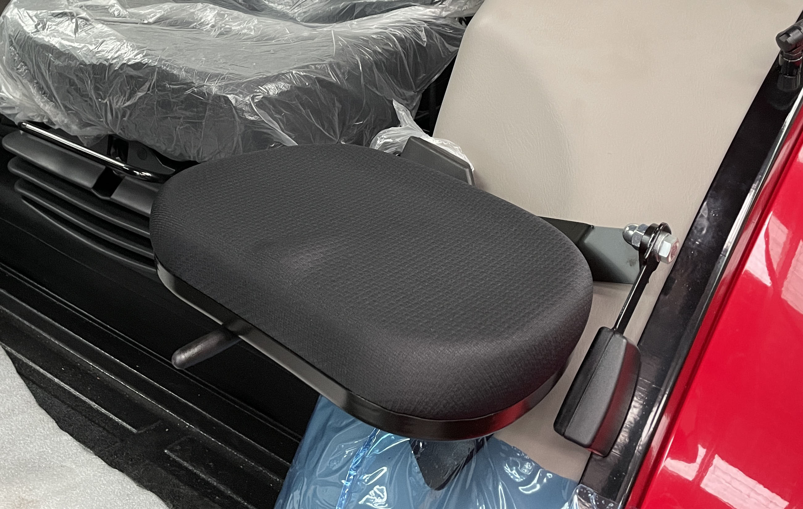 TYM T1003 Instructor Seat
